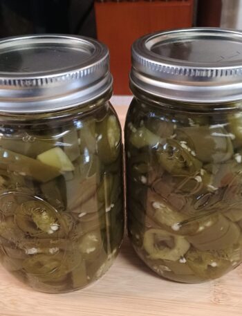 pickled jalapeno peppers